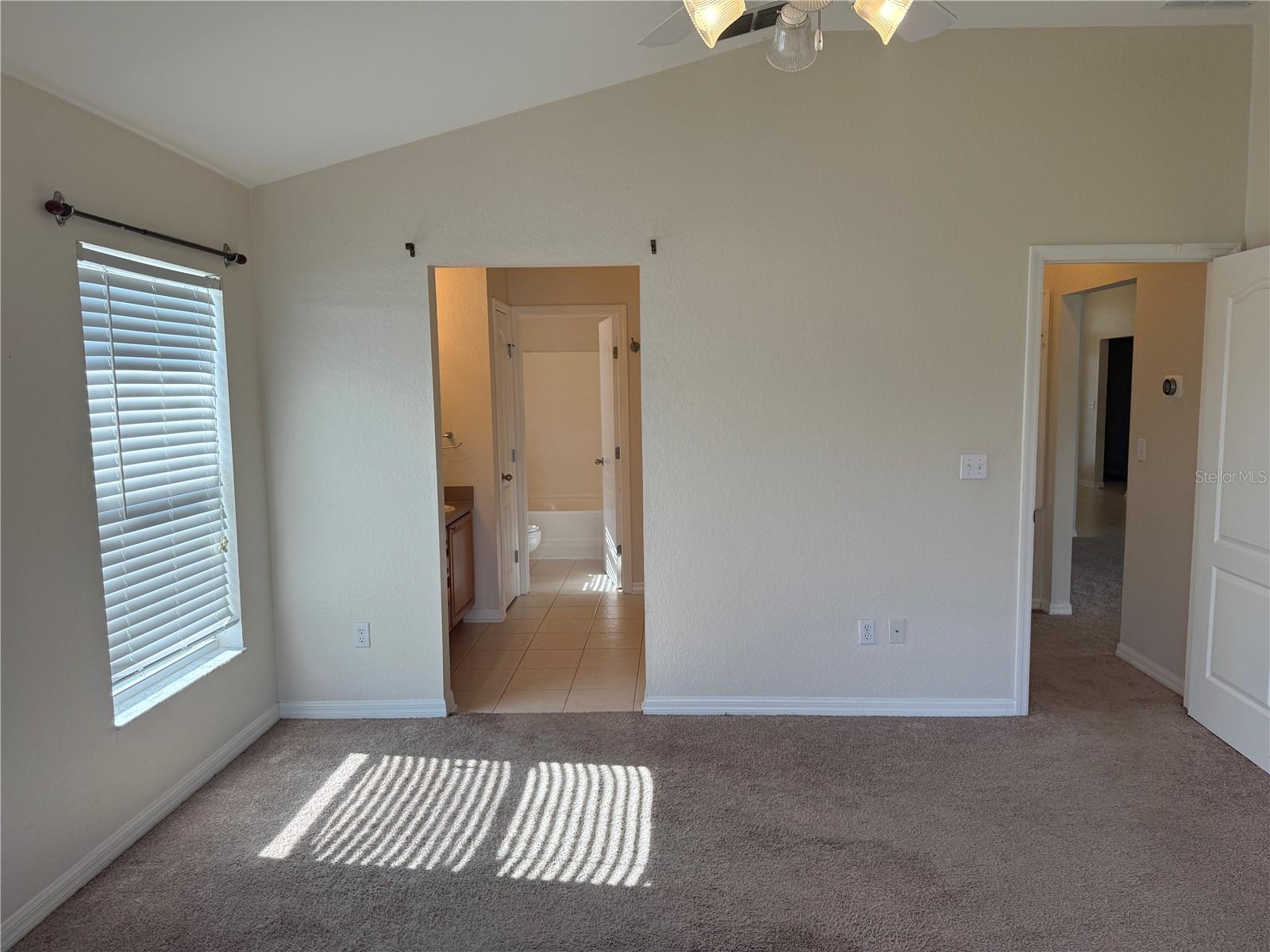 ISLAND LAKES - Residential