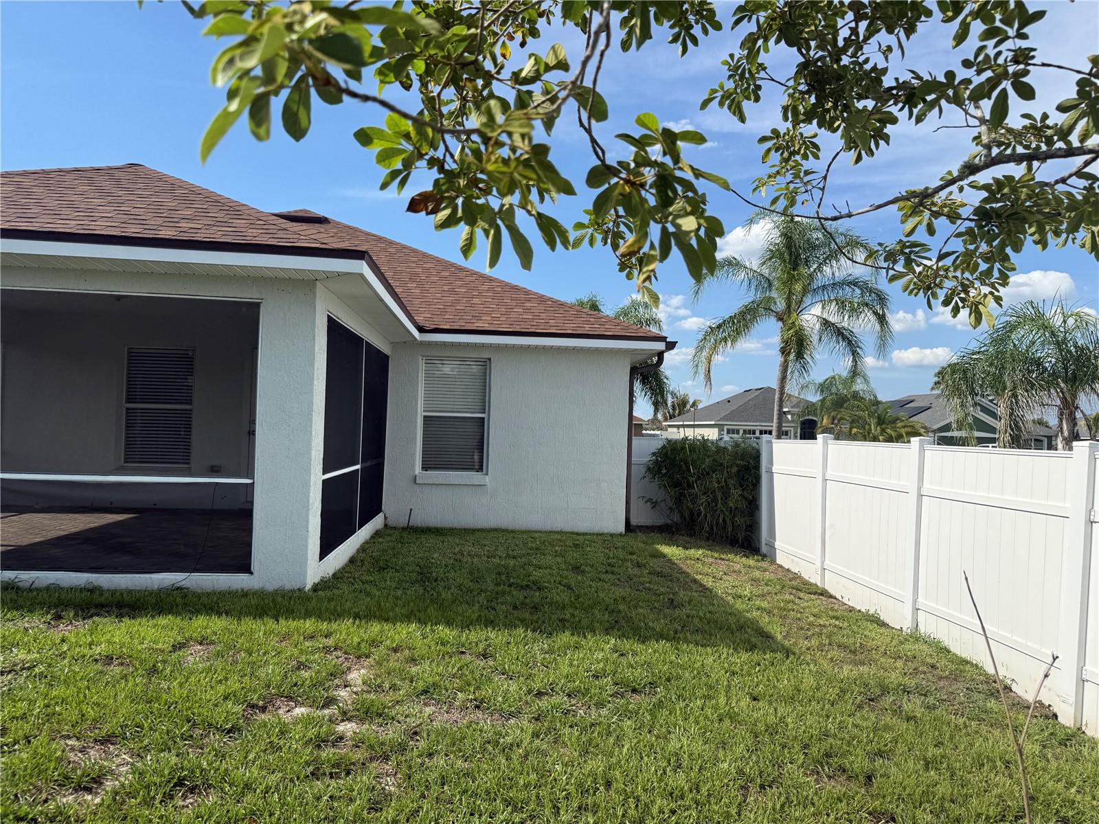 ISLAND LAKES - Residential