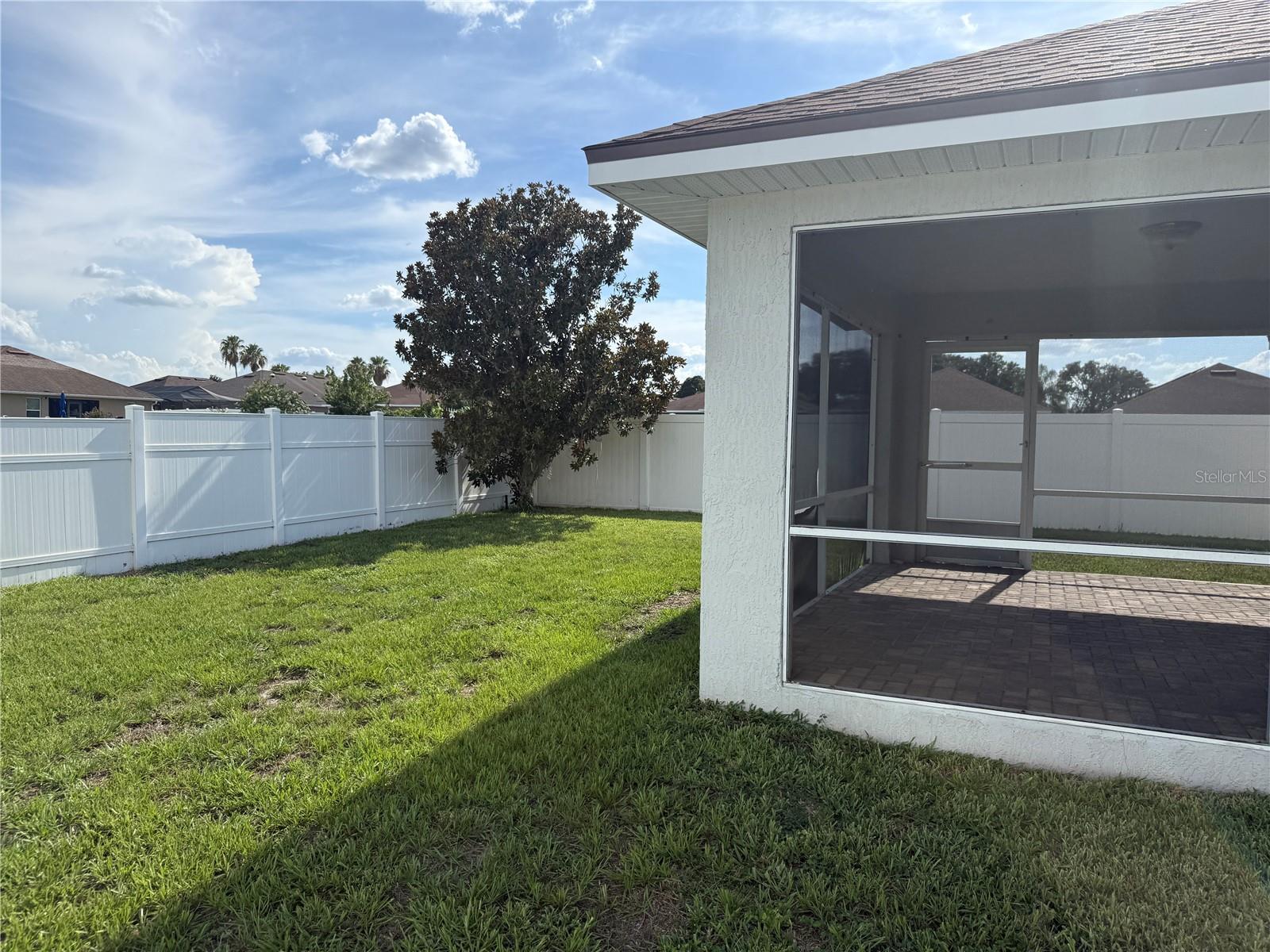 ISLAND LAKES - Residential