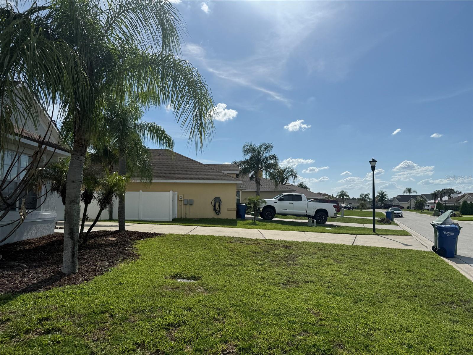 ISLAND LAKES - Residential