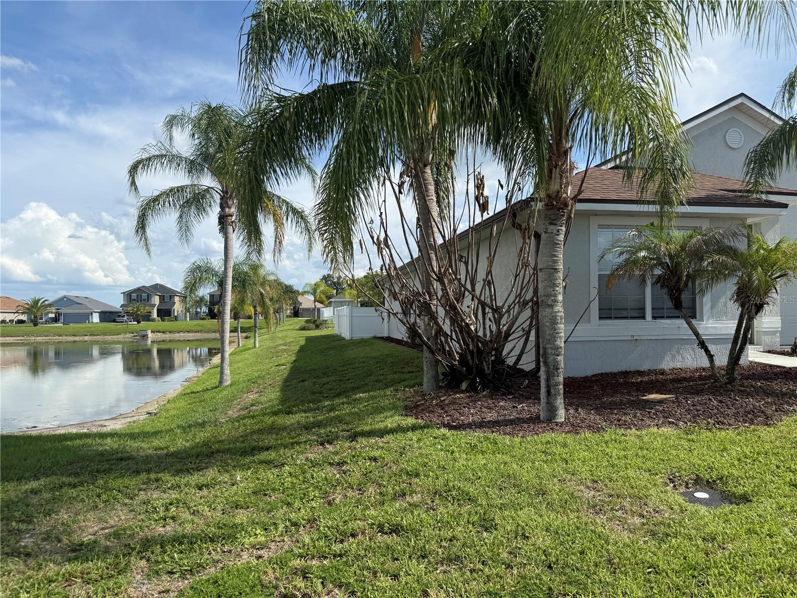 ISLAND LAKES - Residential