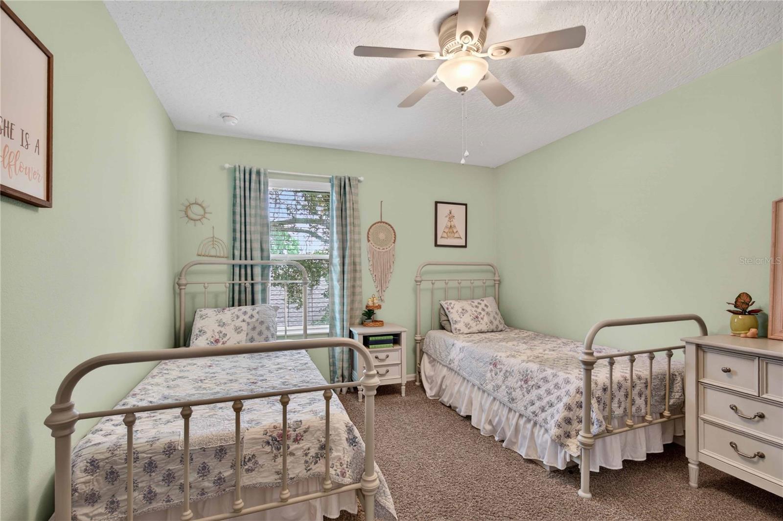 BLUE LAKE ESTATES - Residential