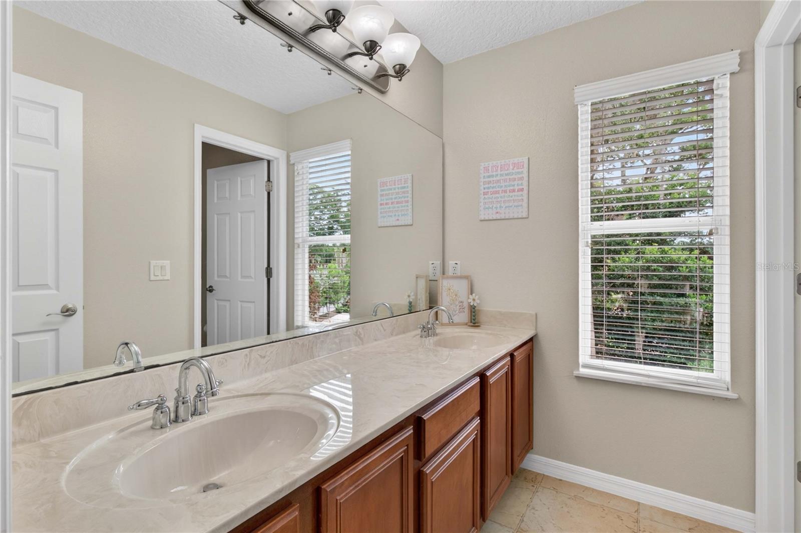 BLUE LAKE ESTATES - Residential