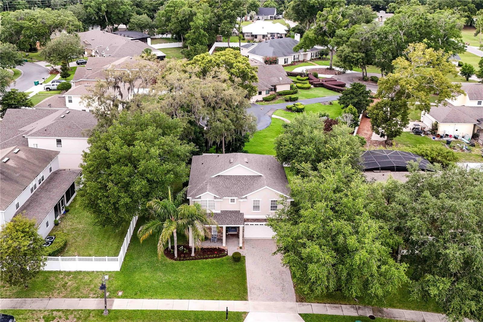 BLUE LAKE ESTATES - Residential