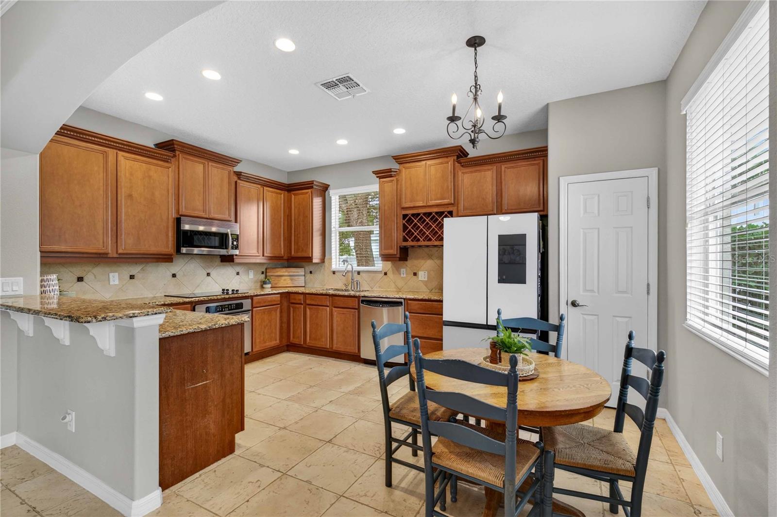 BLUE LAKE ESTATES - Residential