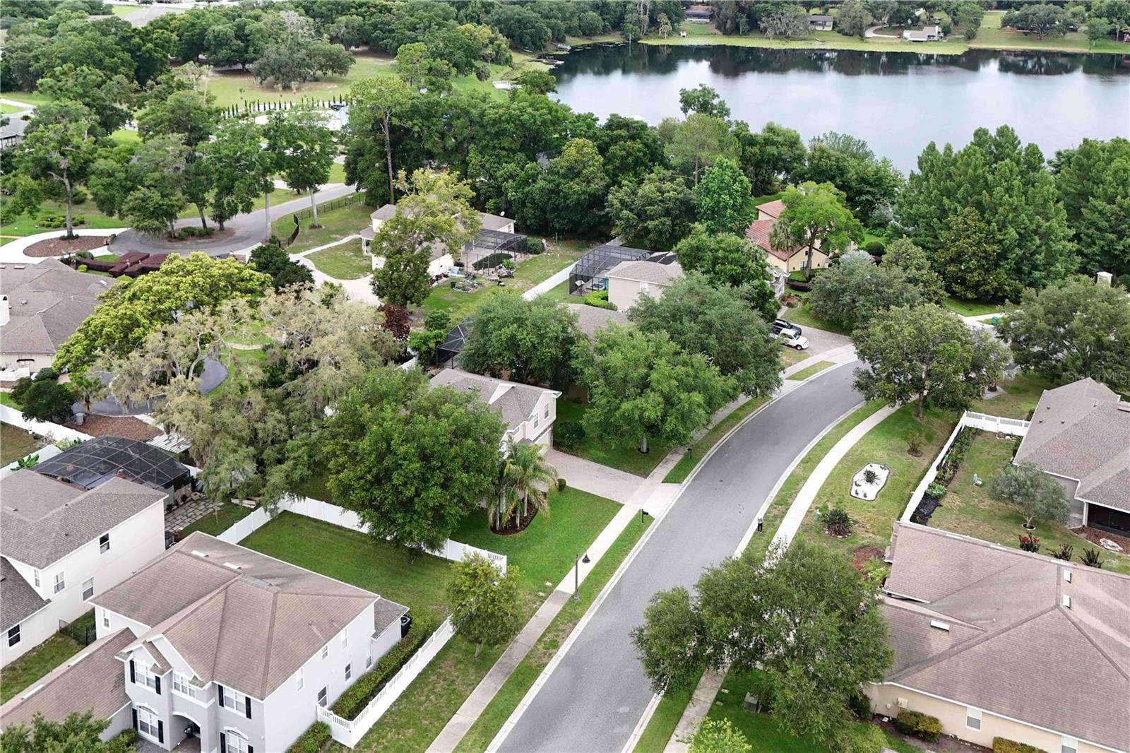 BLUE LAKE ESTATES - Residential