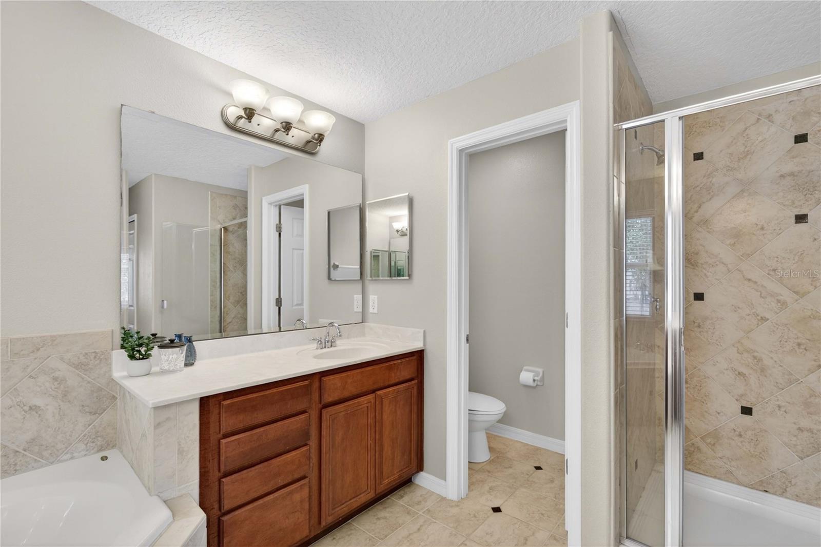 BLUE LAKE ESTATES - Residential