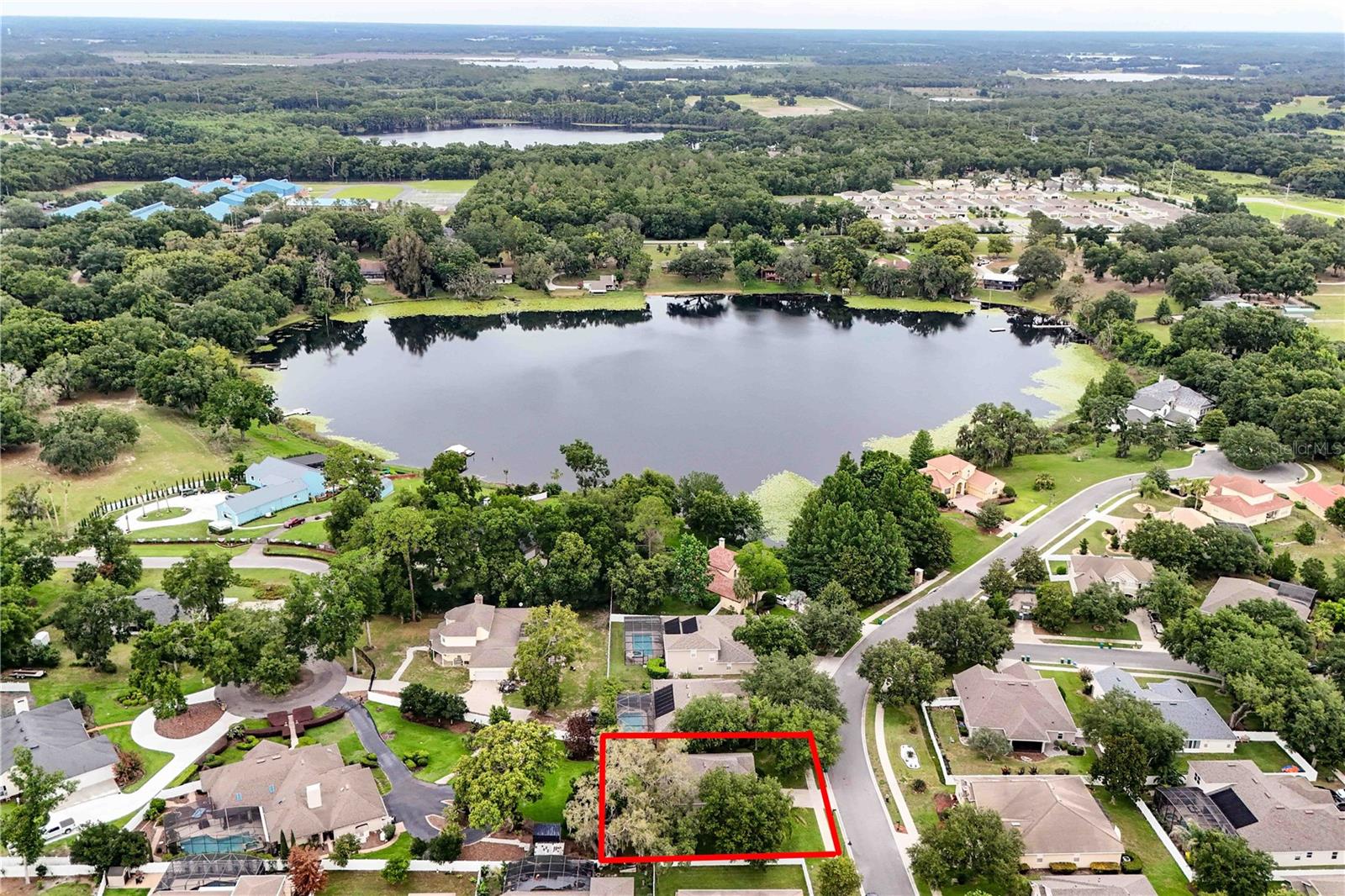 BLUE LAKE ESTATES - Residential
