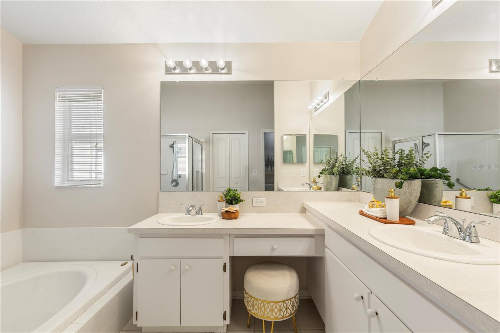 MEADOW POINTE PRCL 17 - Residential