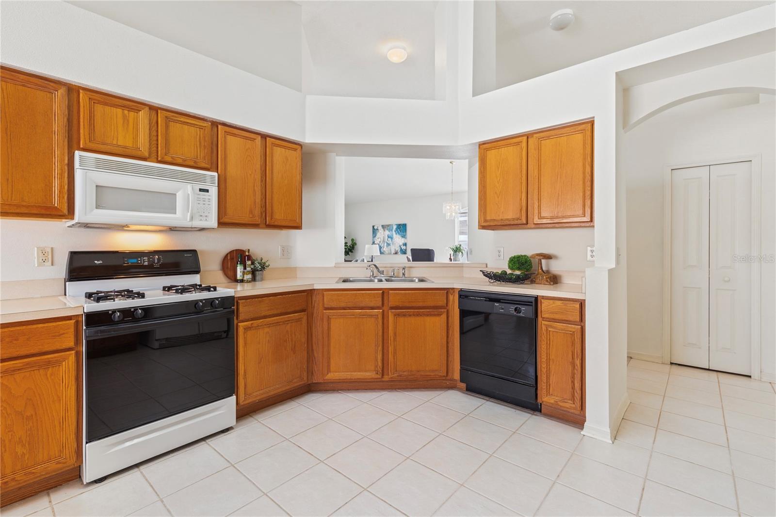 MEADOW POINTE PRCL 17 - Residential