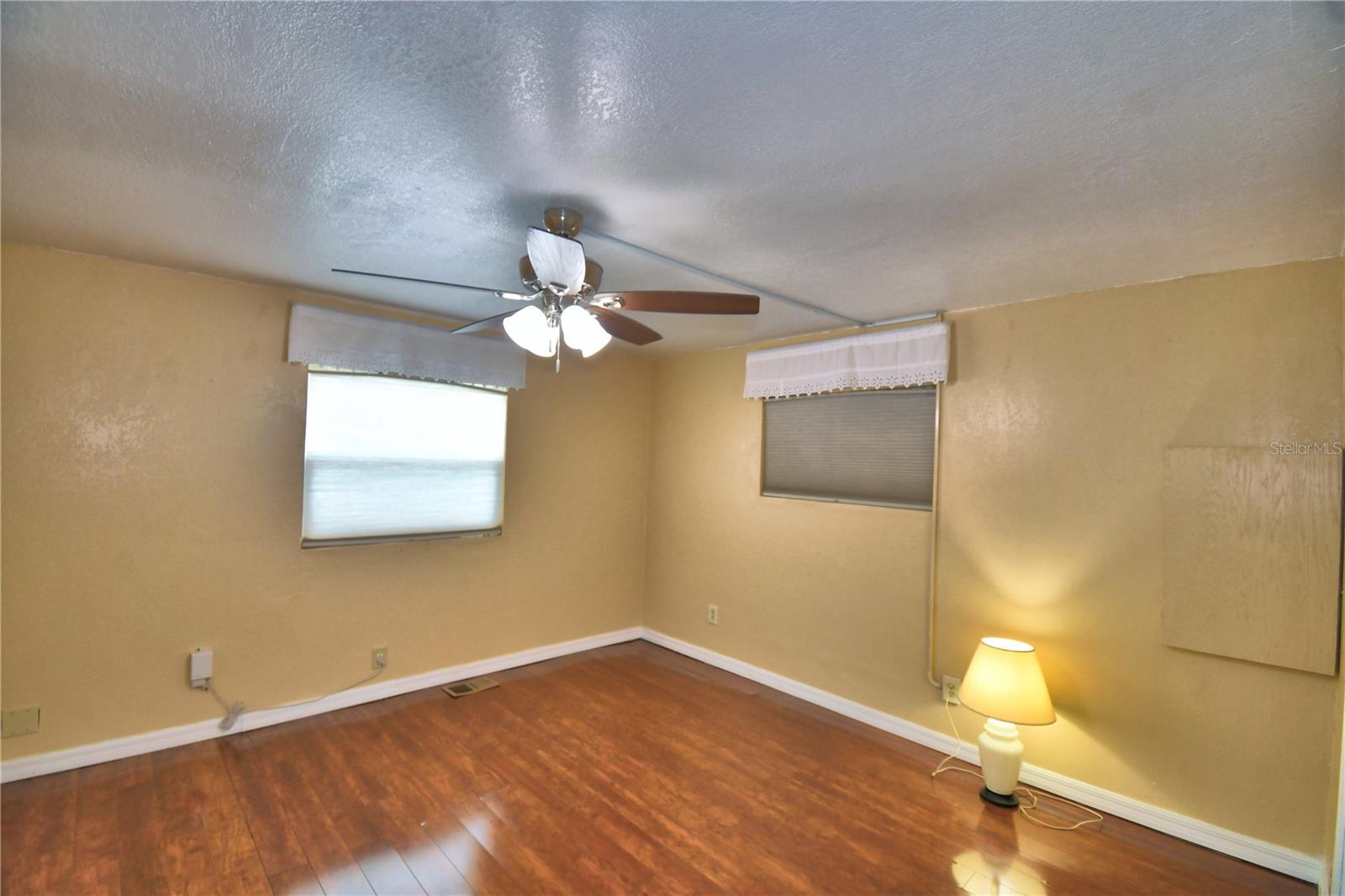 ARIANA SHORES MHP - Residential