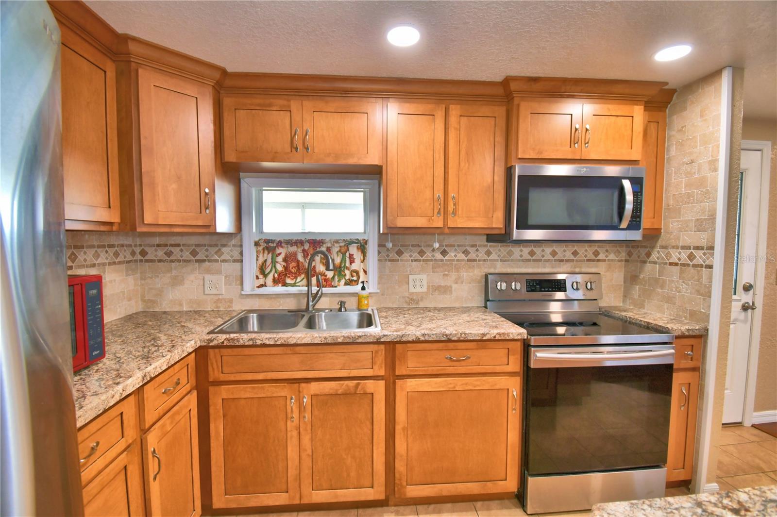 ARIANA SHORES MHP - Residential