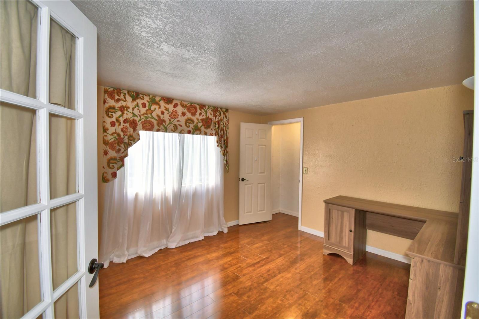 ARIANA SHORES MHP - Residential