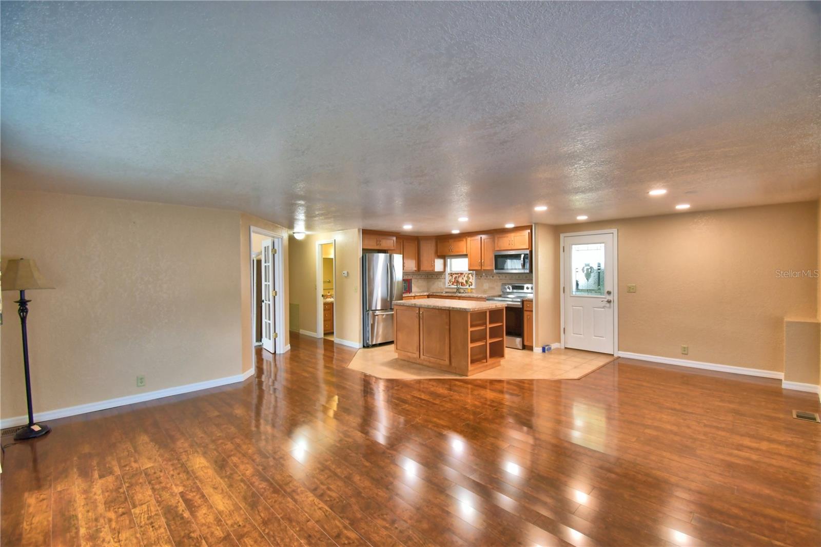 ARIANA SHORES MHP - Residential
