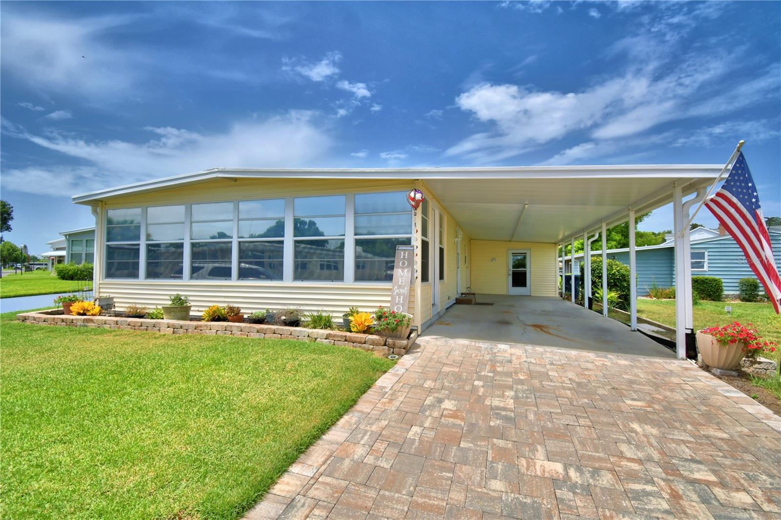 ARIANA SHORES MHP - Residential