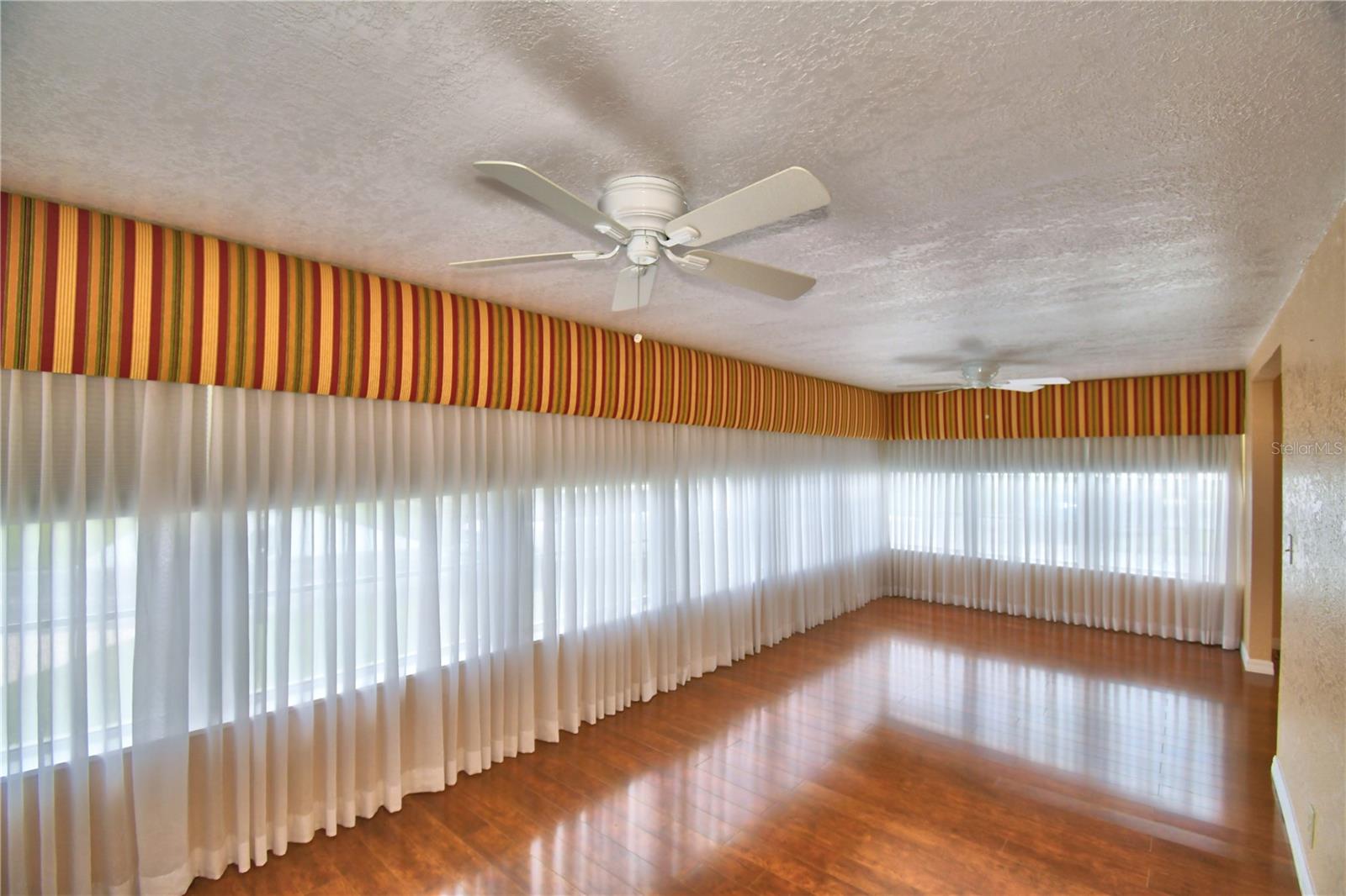 ARIANA SHORES MHP - Residential