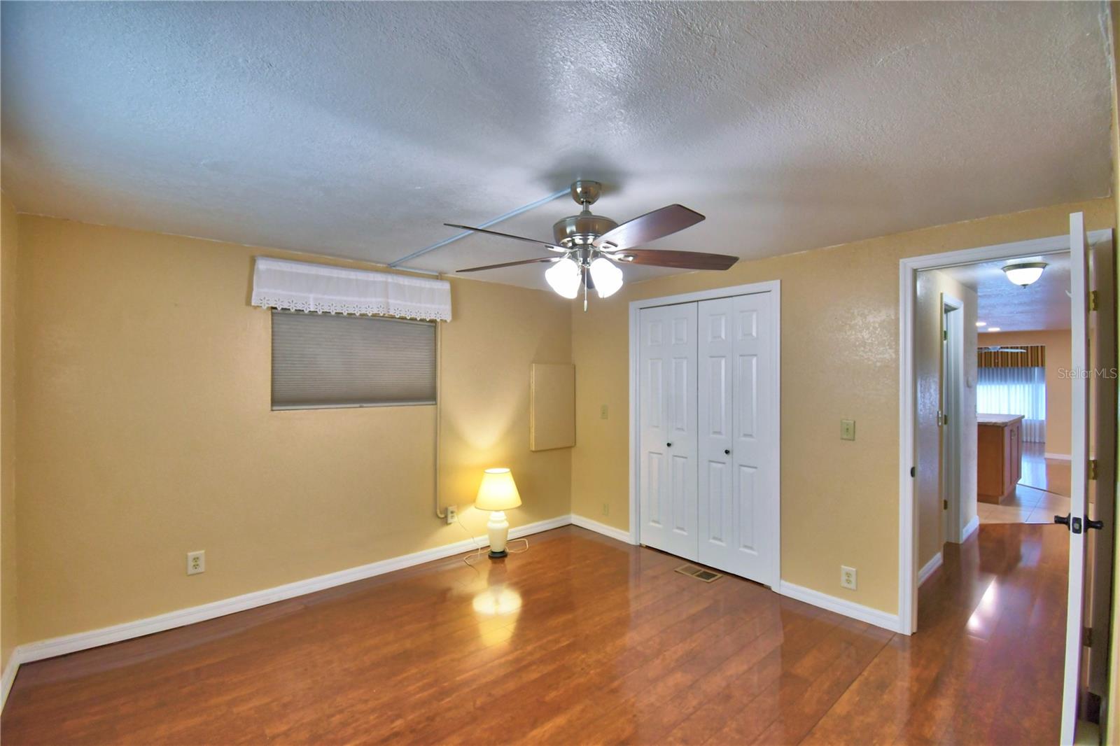 ARIANA SHORES MHP - Residential