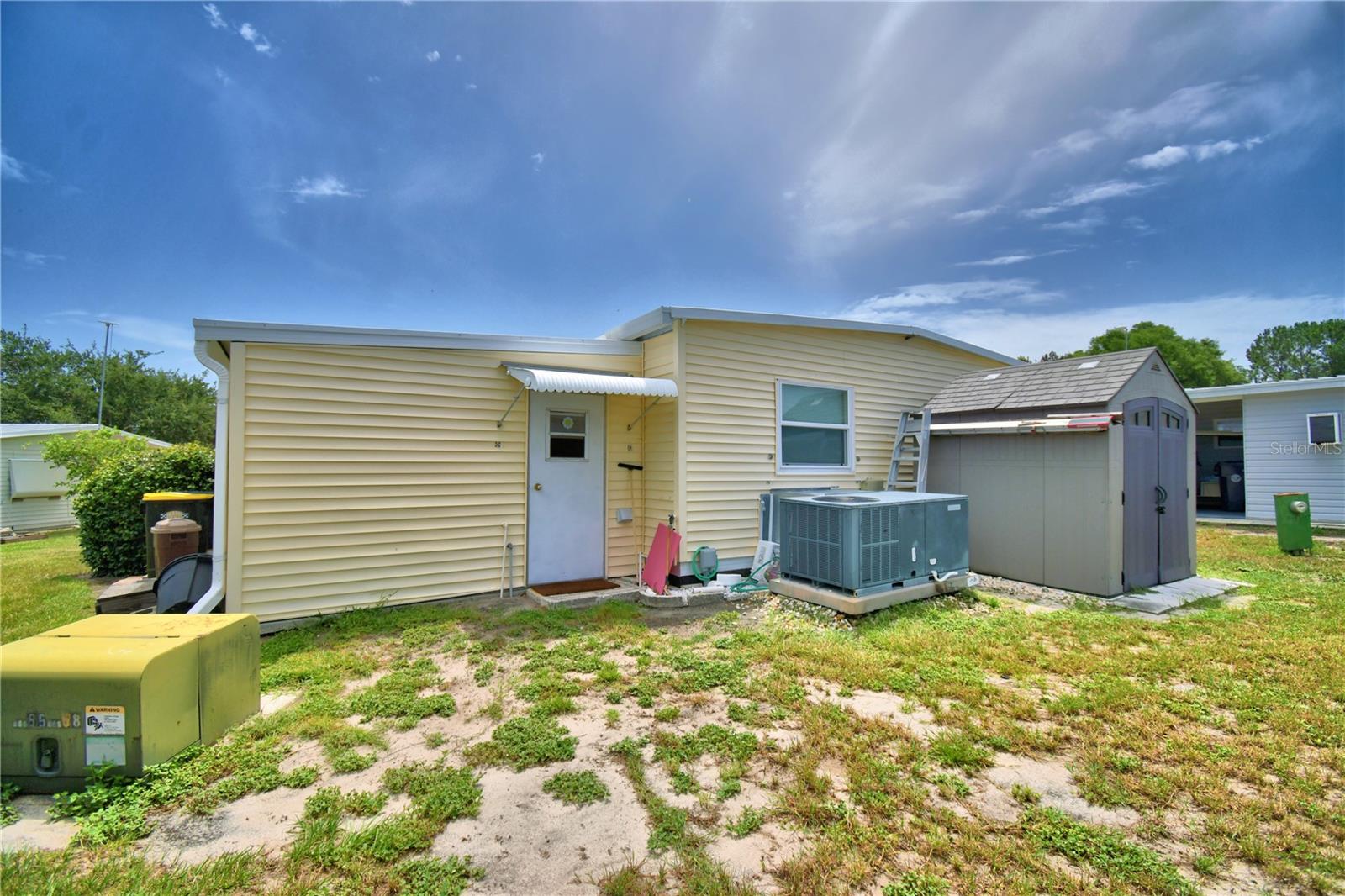 ARIANA SHORES MHP - Residential