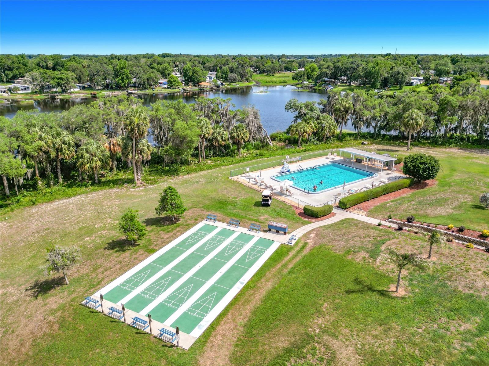 ARBOR LAKES - Residential