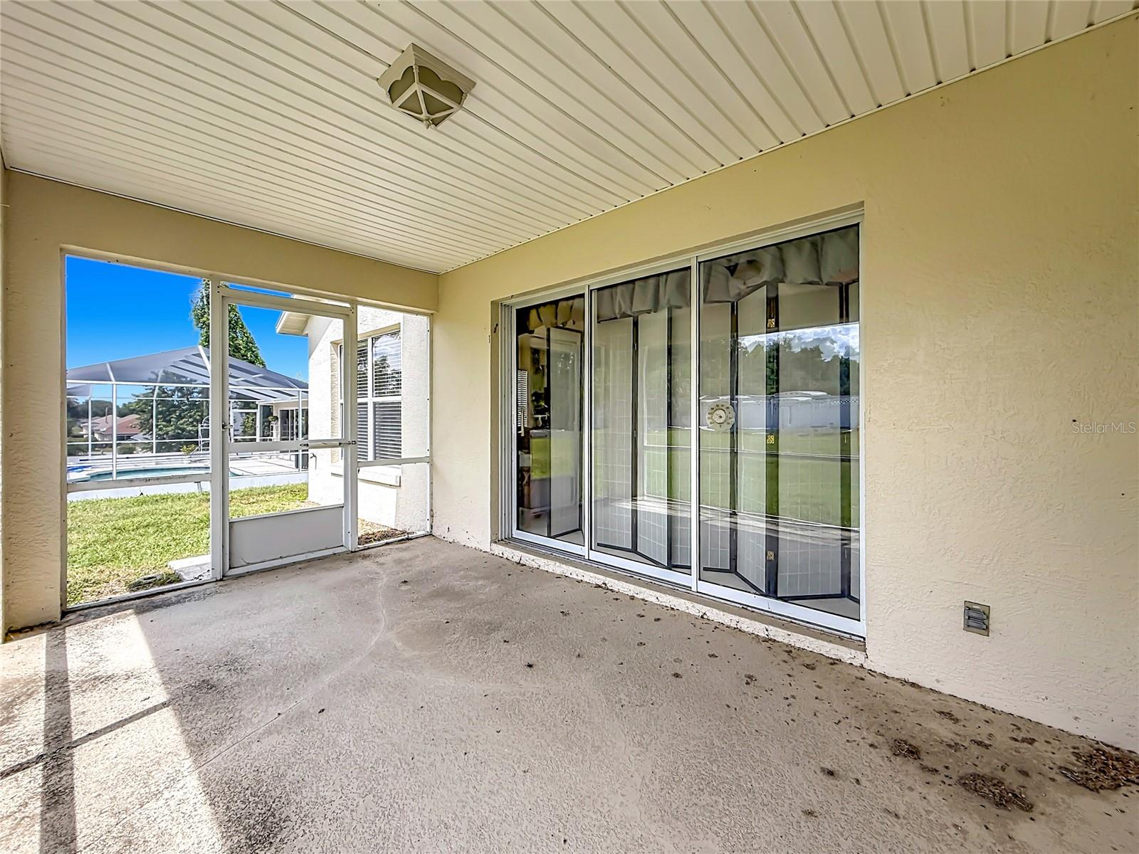 ARBOR LAKES - Residential