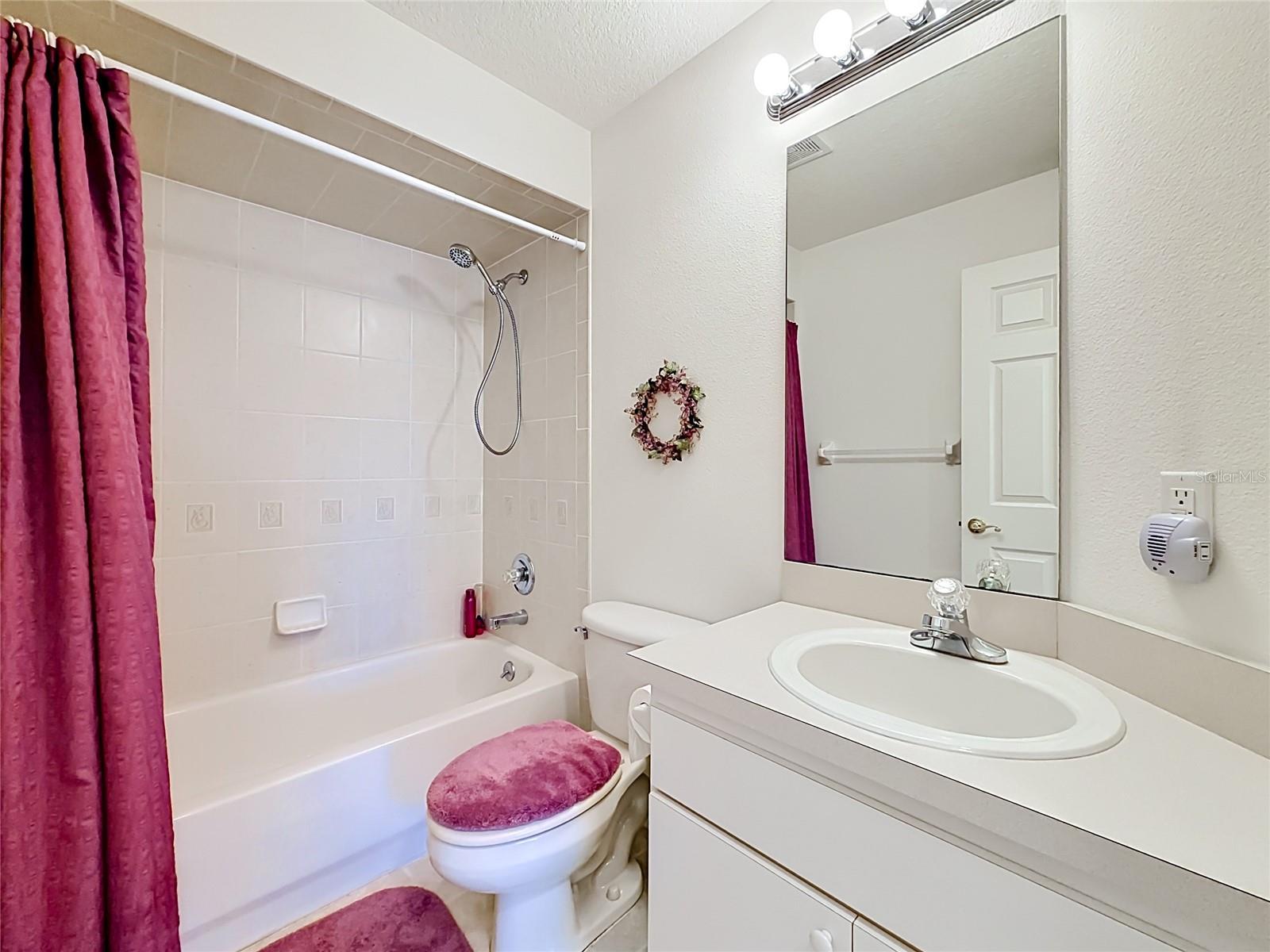 ARBOR LAKES - Residential