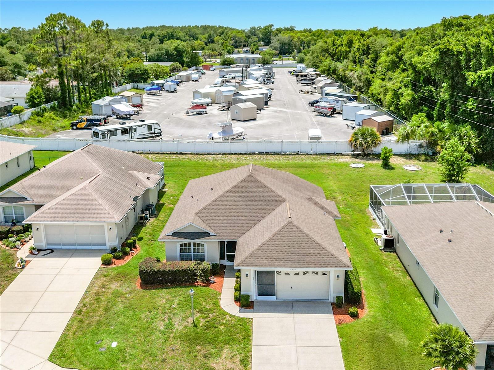 ARBOR LAKES - Residential