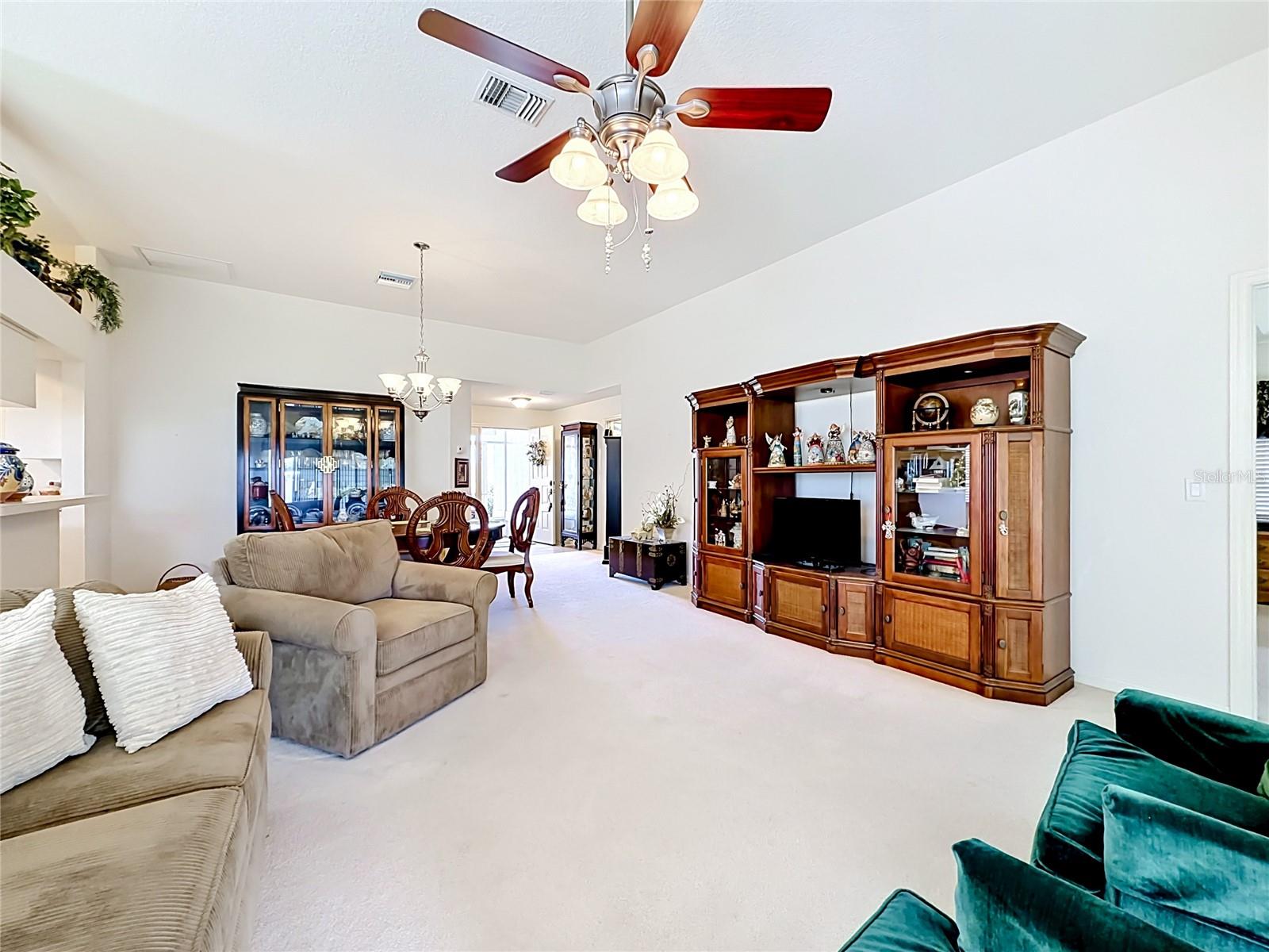 ARBOR LAKES - Residential