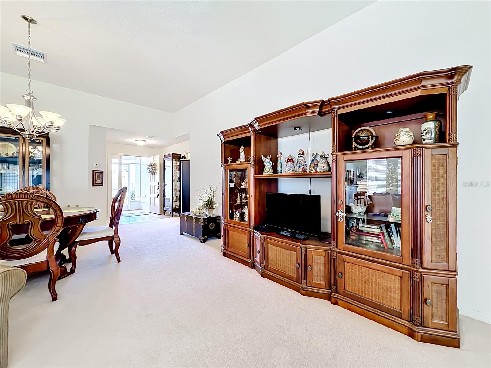ARBOR LAKES - Residential