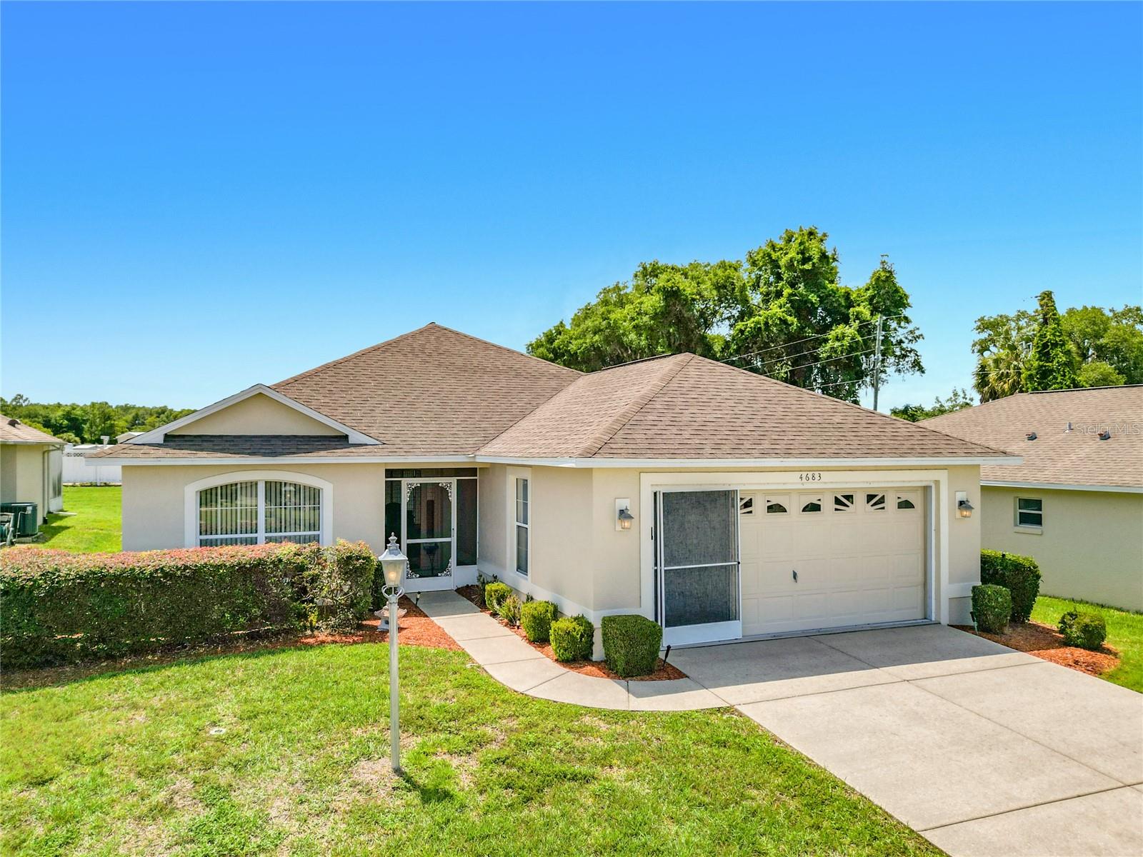 ARBOR LAKES - Residential