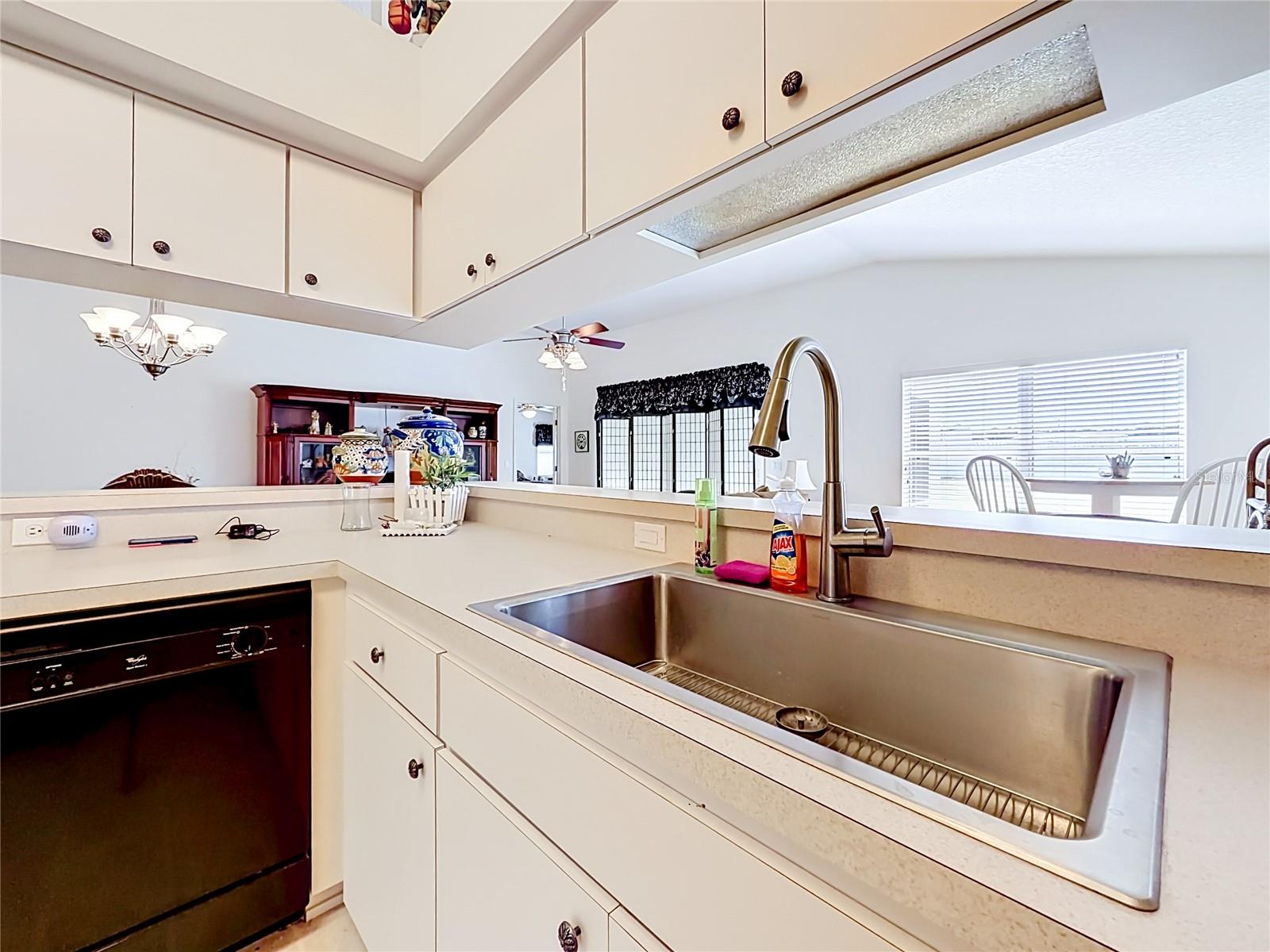 ARBOR LAKES - Residential