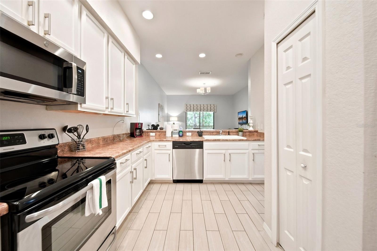 CARIBE COVE CONDO PH 2 - Residential