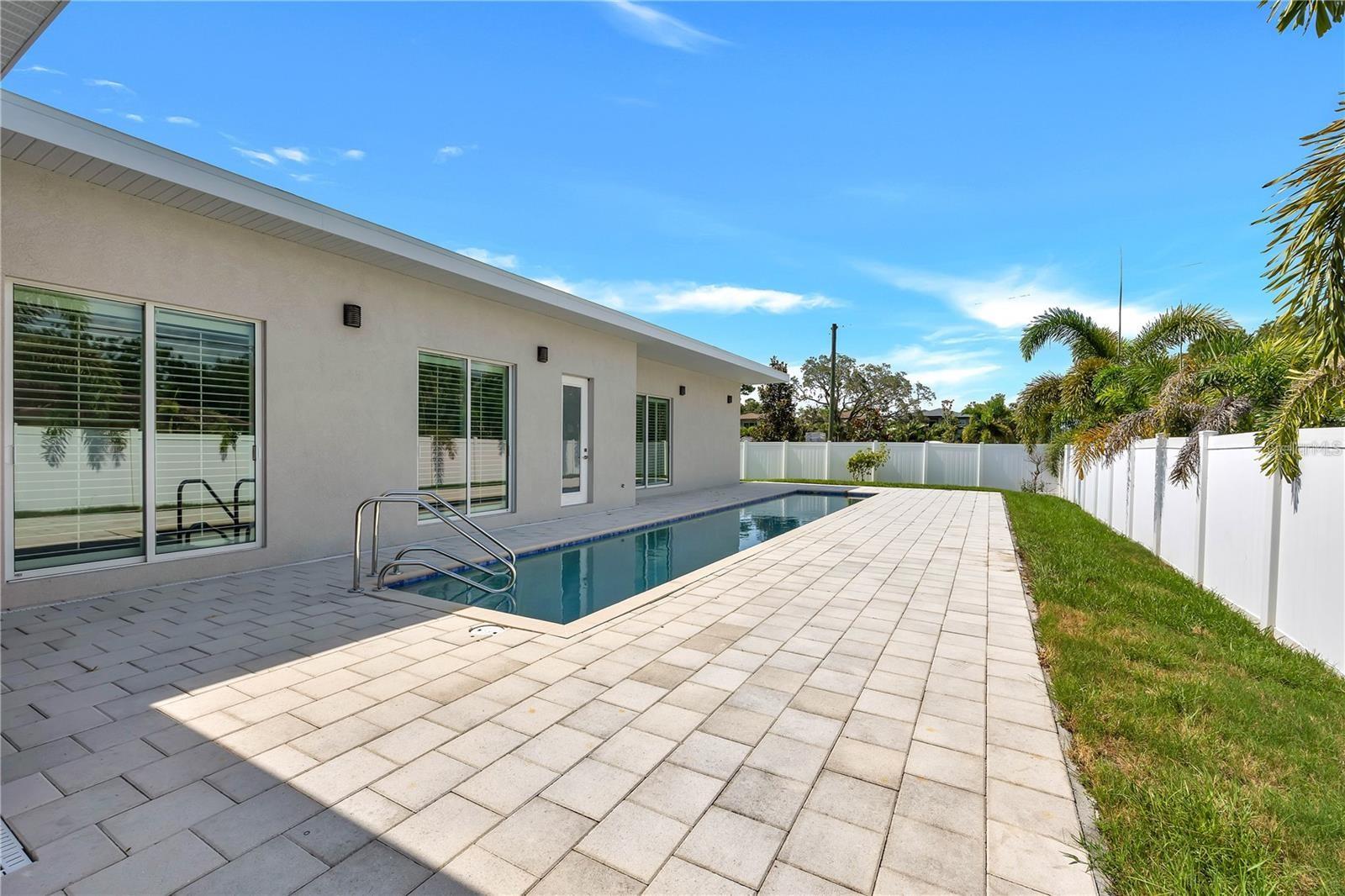 RIDGEWOOD - Residential