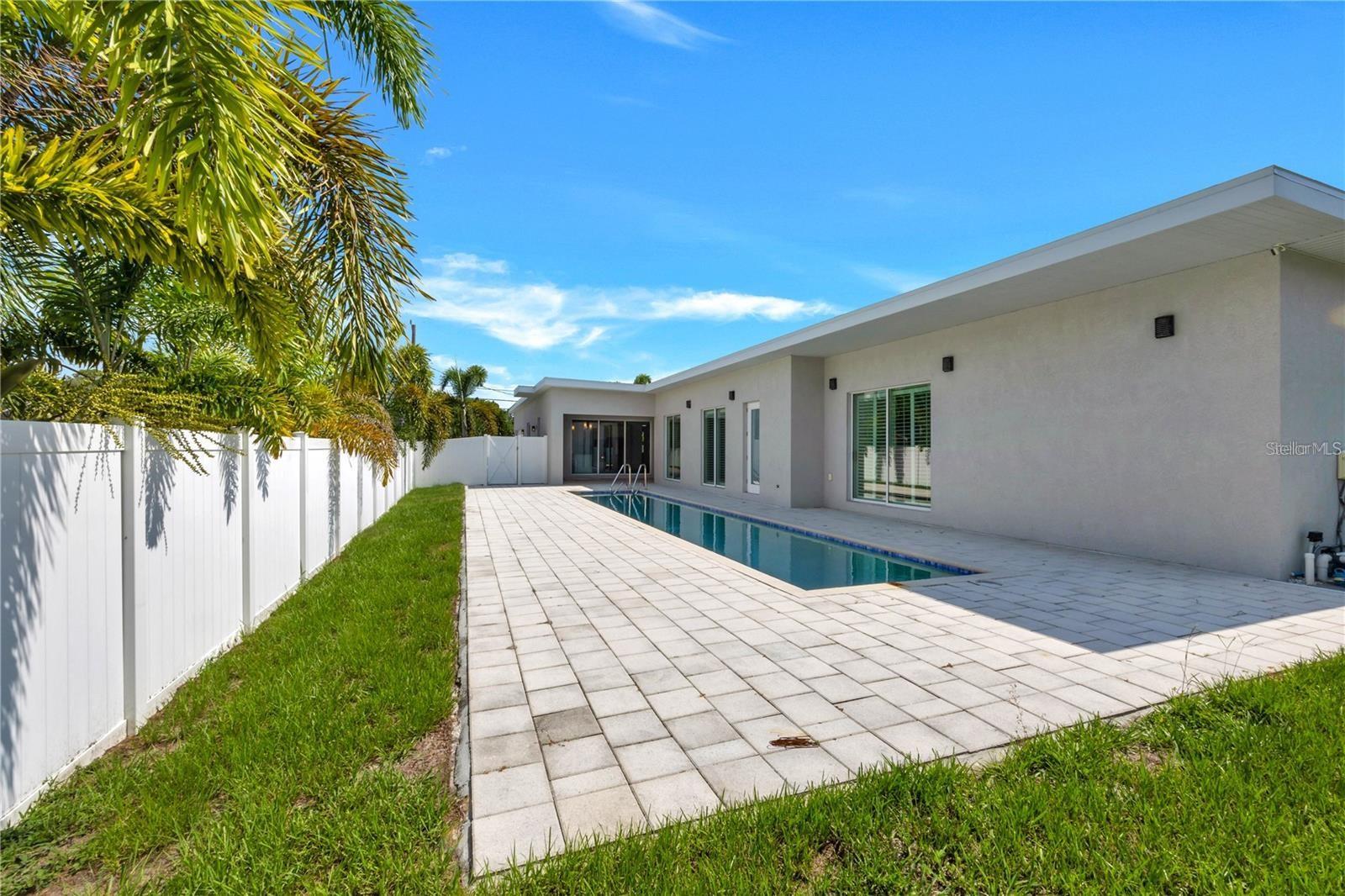 RIDGEWOOD - Residential