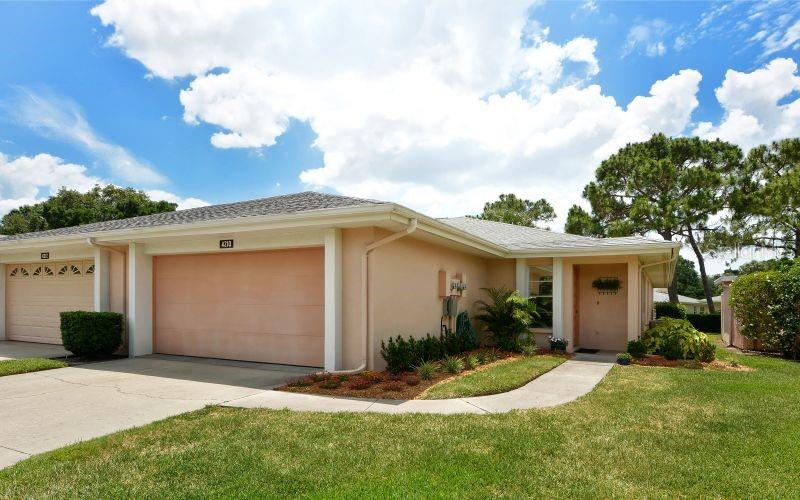 Beautifully updated Villa in convenient Center Gate. Stainless steel appliances, indoor laundry room with a full size washer and dryer, neutral wall colors and neutral window coverings. Community pool. Owner/Realtor.