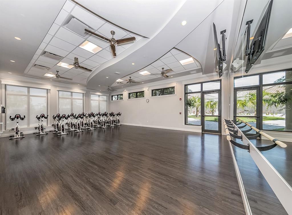 VERANDA IL/LAKEWOOD NATIONAL A - Residential Lease