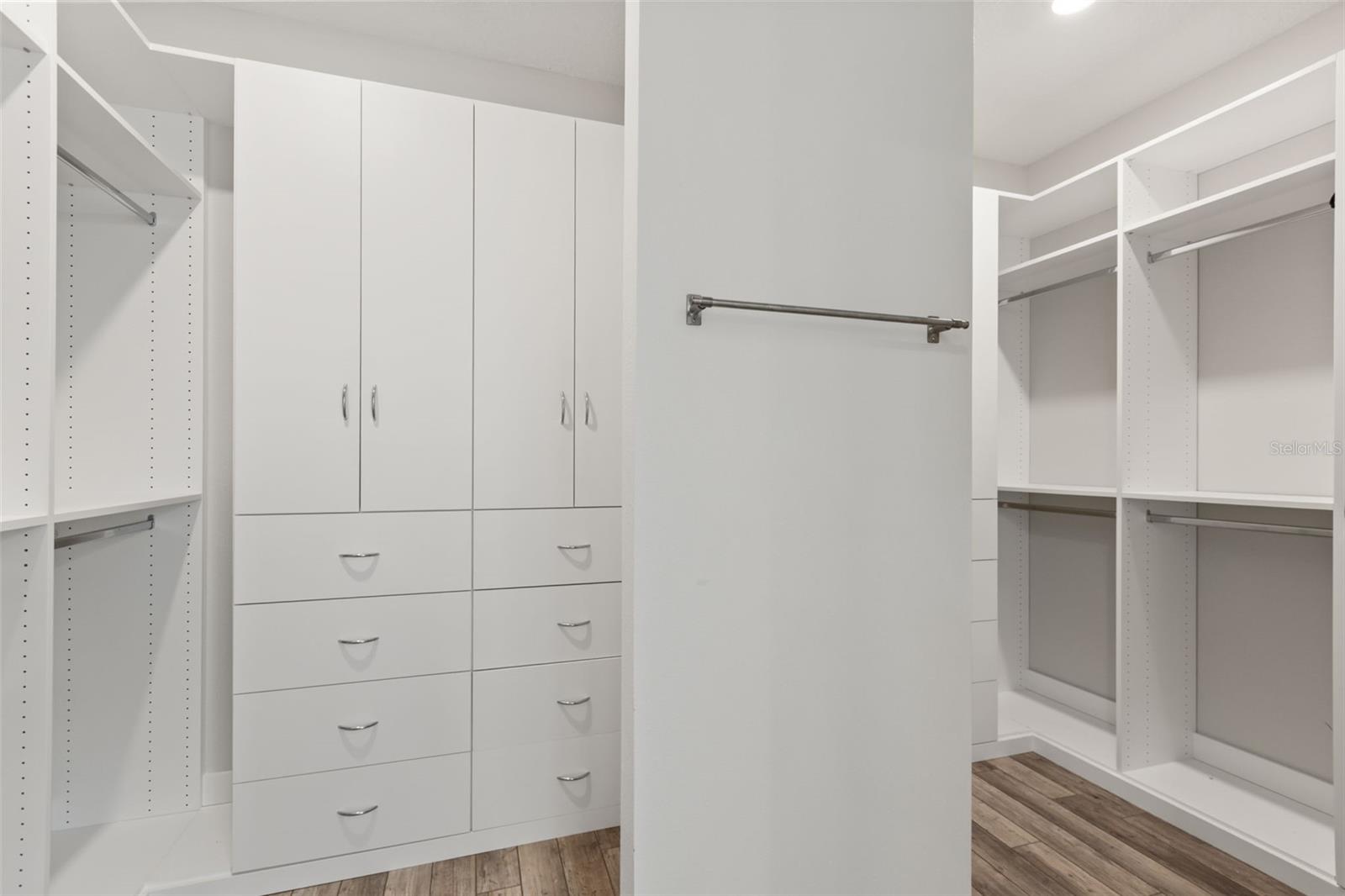PHILLIPS GROVE - Residential
