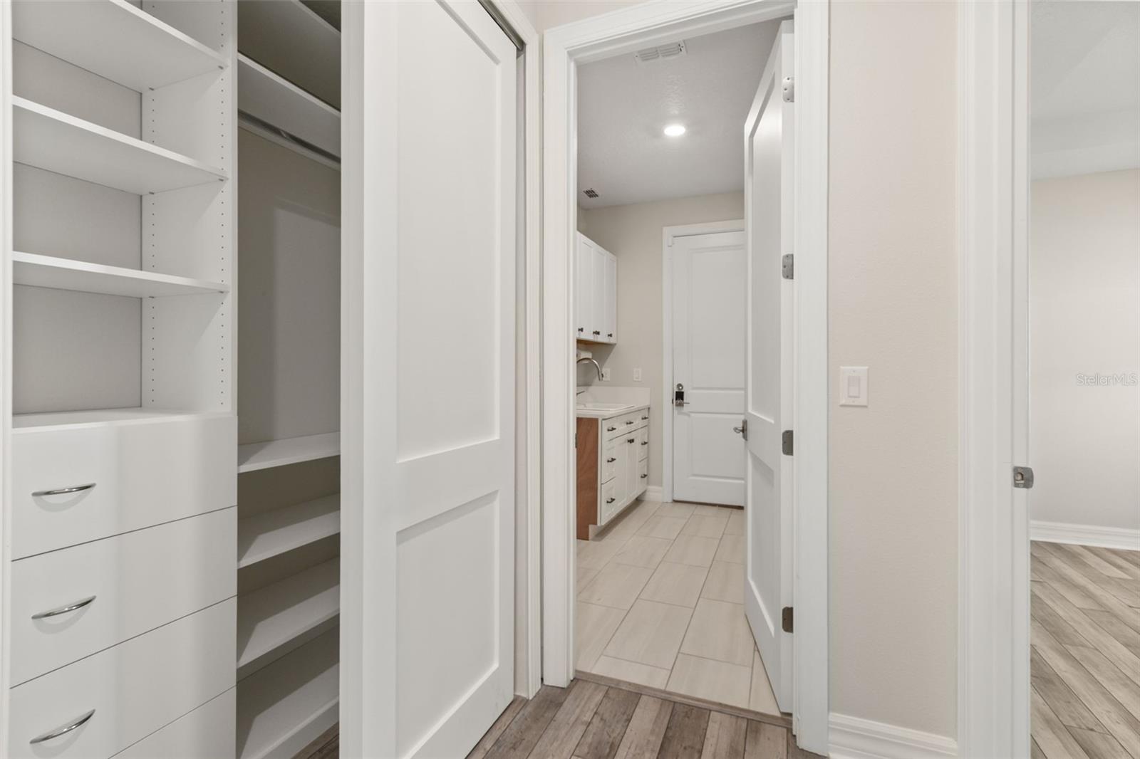 PHILLIPS GROVE - Residential