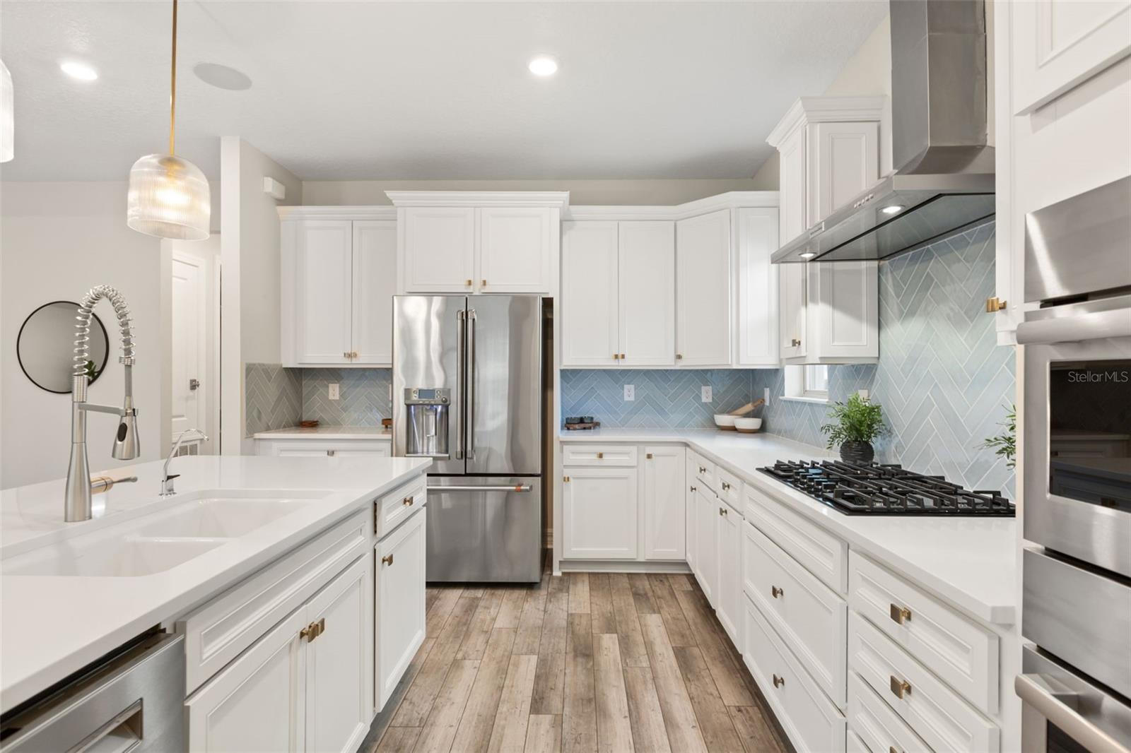 PHILLIPS GROVE - Residential