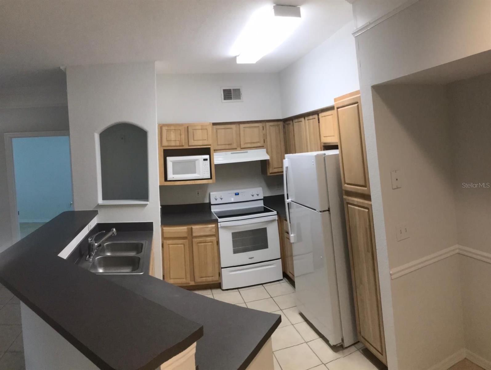 HAMPTONS/METROWEST - Residential Lease