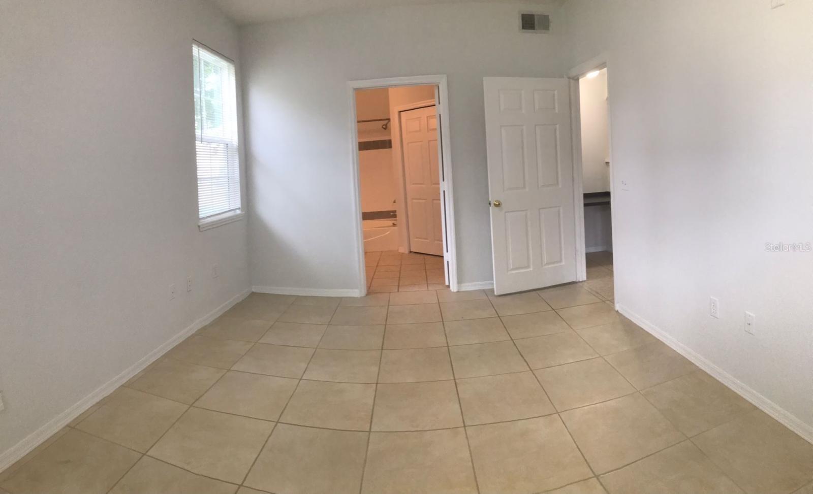 HAMPTONS/METROWEST - Residential Lease