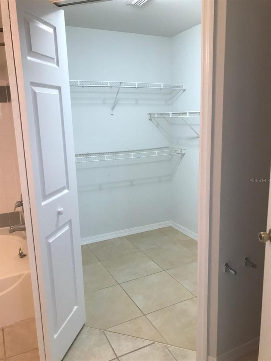 HAMPTONS/METROWEST - Residential Lease