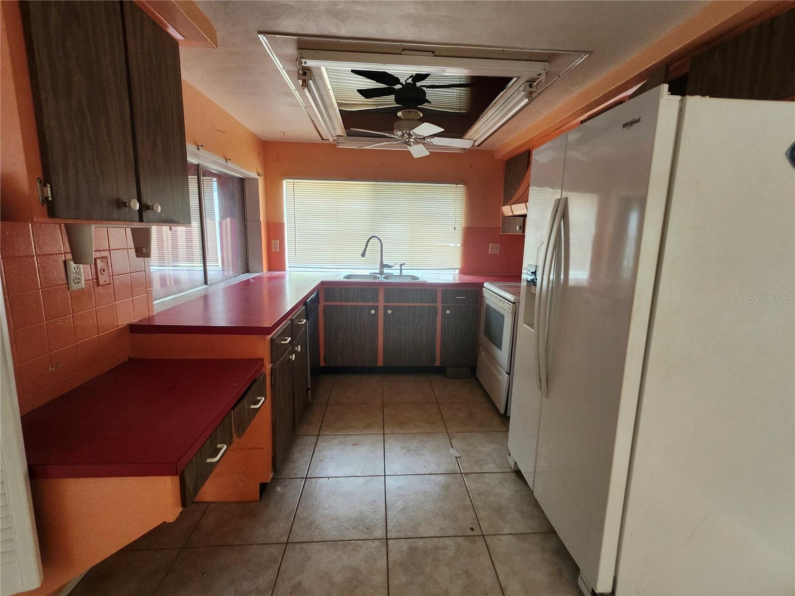 BEACON WOODS VILLAGE - Residential