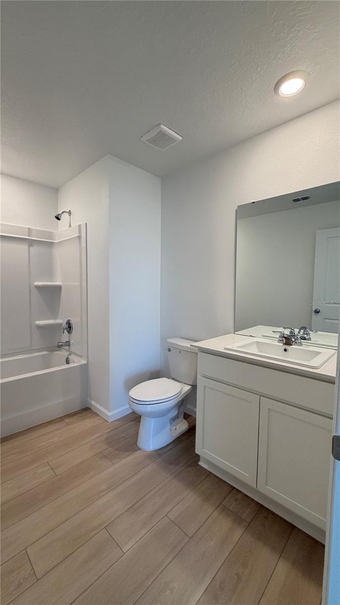 WESTVIEW 45S GC - Residential Lease