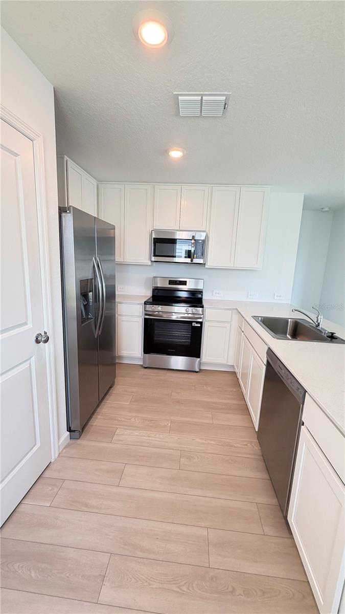 WESTVIEW 45S GC - Residential Lease