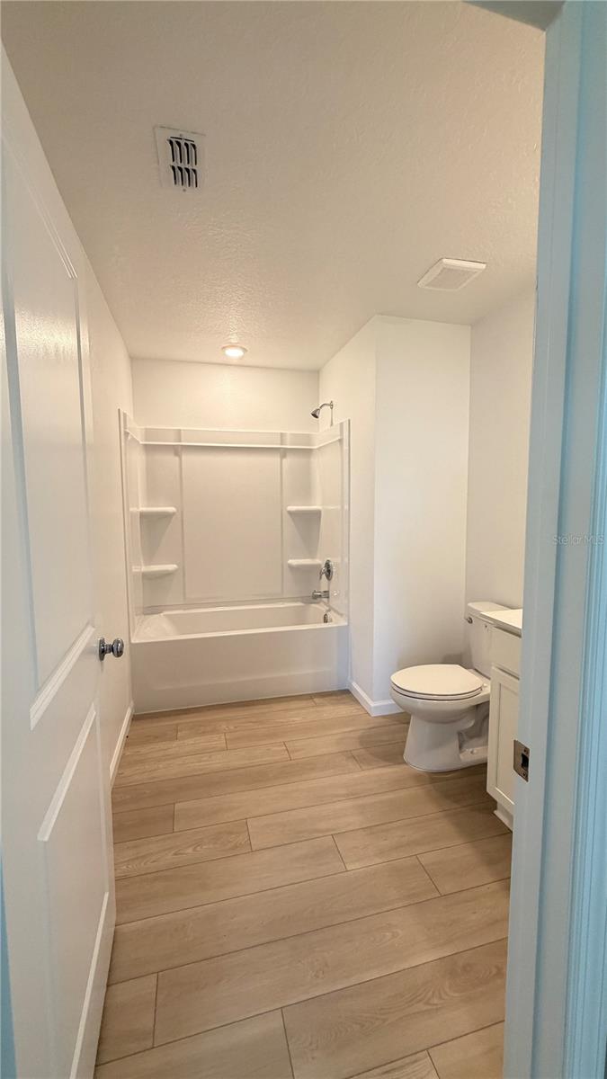 WESTVIEW 45S GC - Residential Lease