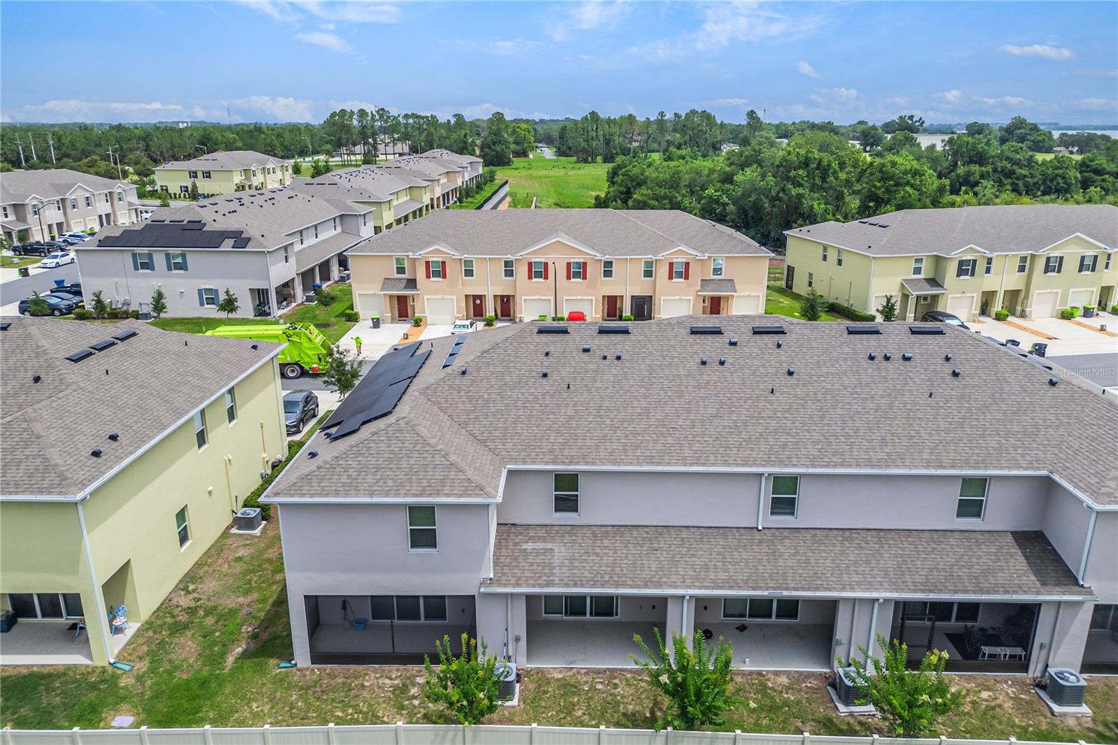 VENEZIA TOWNHOUSES - Residential