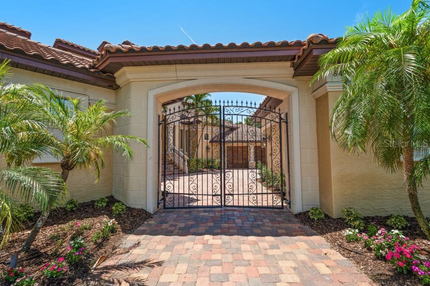 TIERRA VERDE UNIT 1 4TH REP - Residential