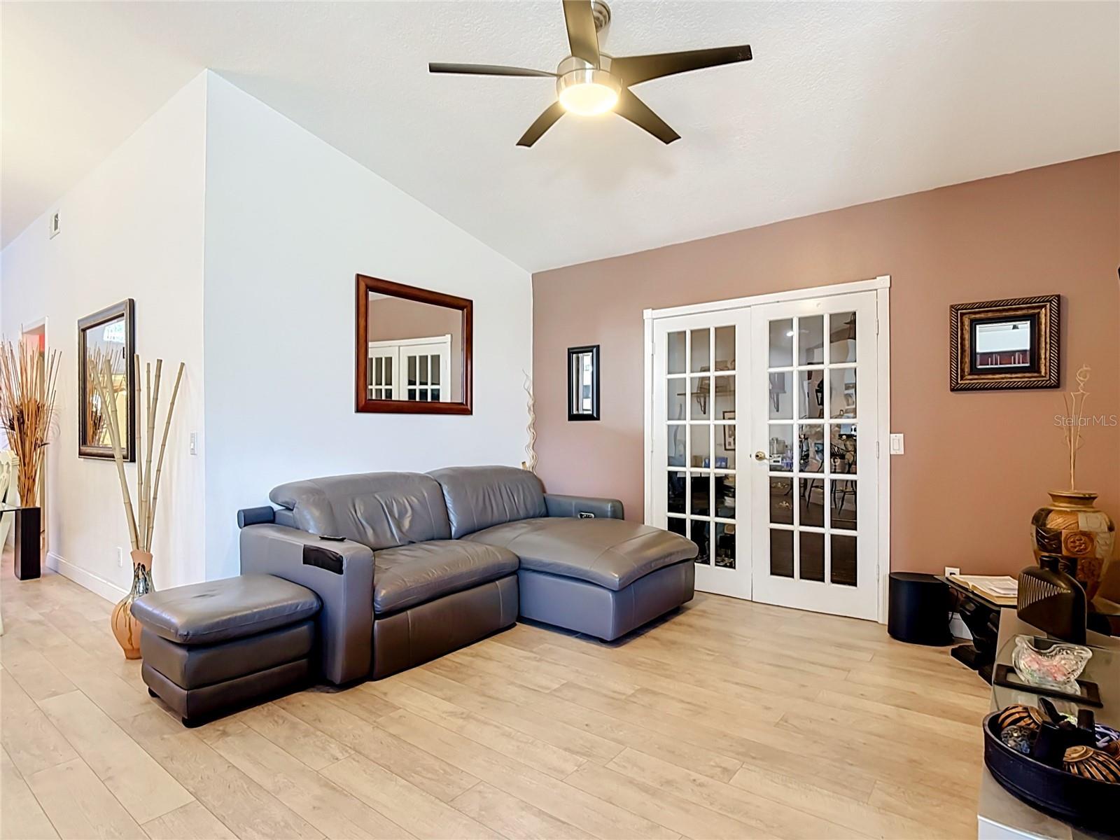 WILLOWBROOK PH 01 - Residential