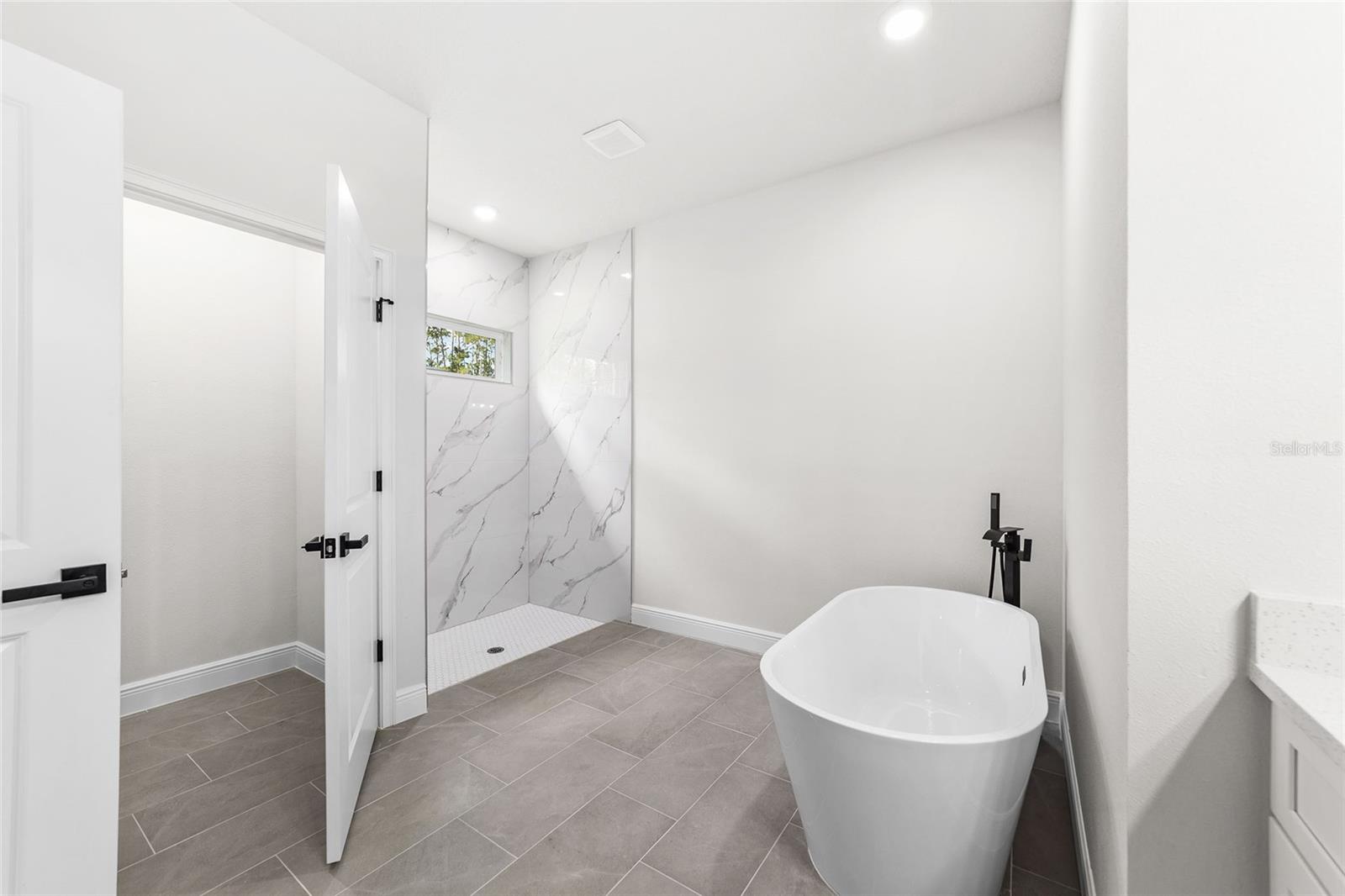 CITRUS SPGS UNIT 13 - Residential