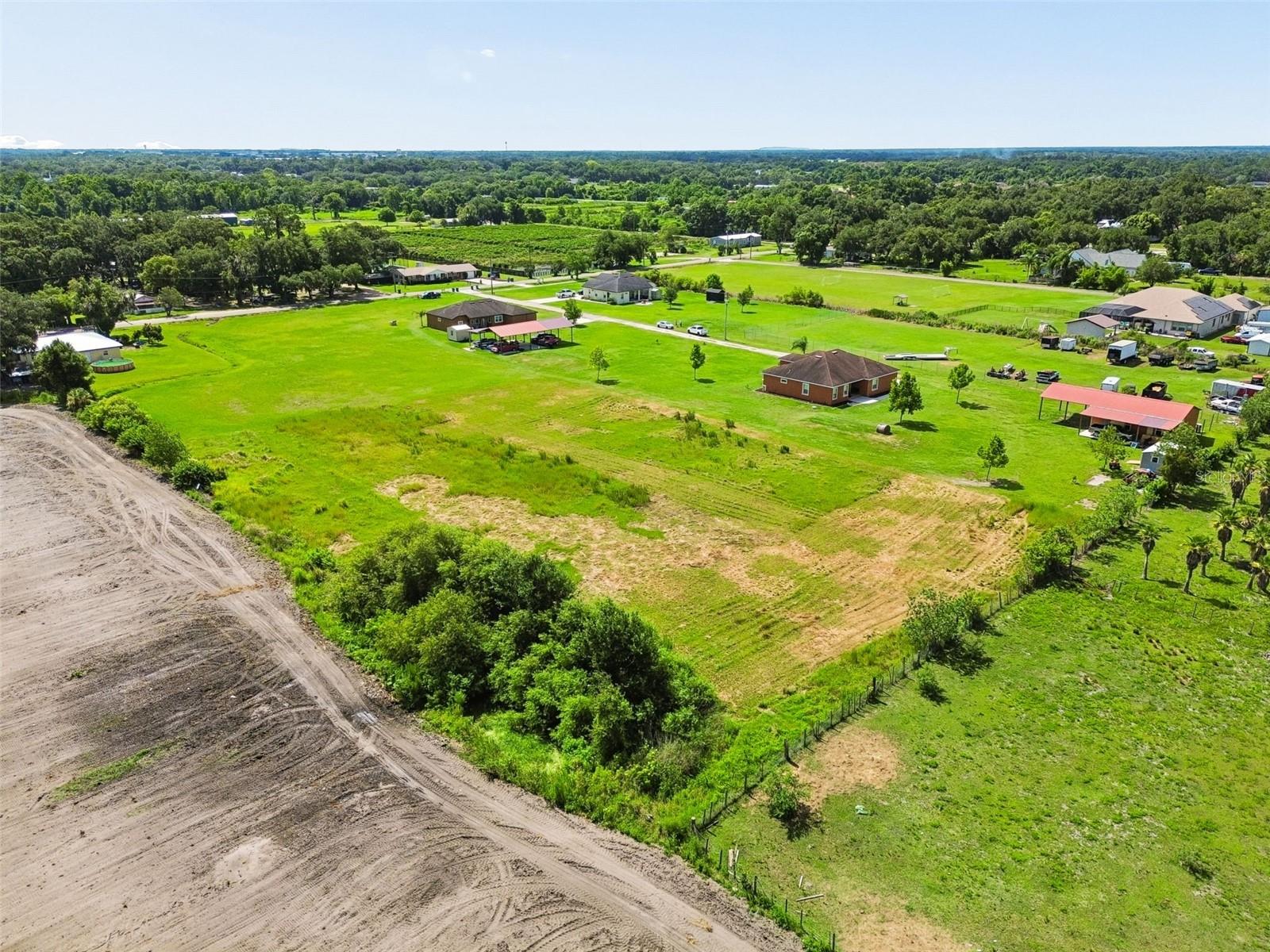 PARKE ESTATES - Land